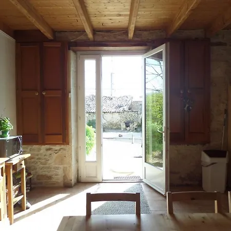 Les Volets Bleus Casa vacanze Saint-Saviol