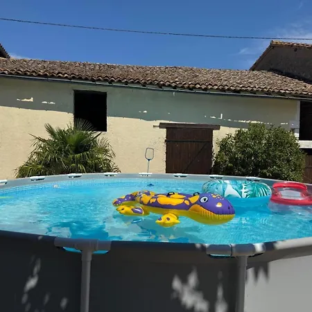 Les Volets Bleus Casa vacanze Saint-Saviol